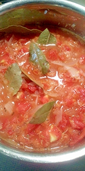 自家製完熟トマトで 簡単手作りトマトソース レシピ 作り方 By Yumitoriku 楽天レシピ