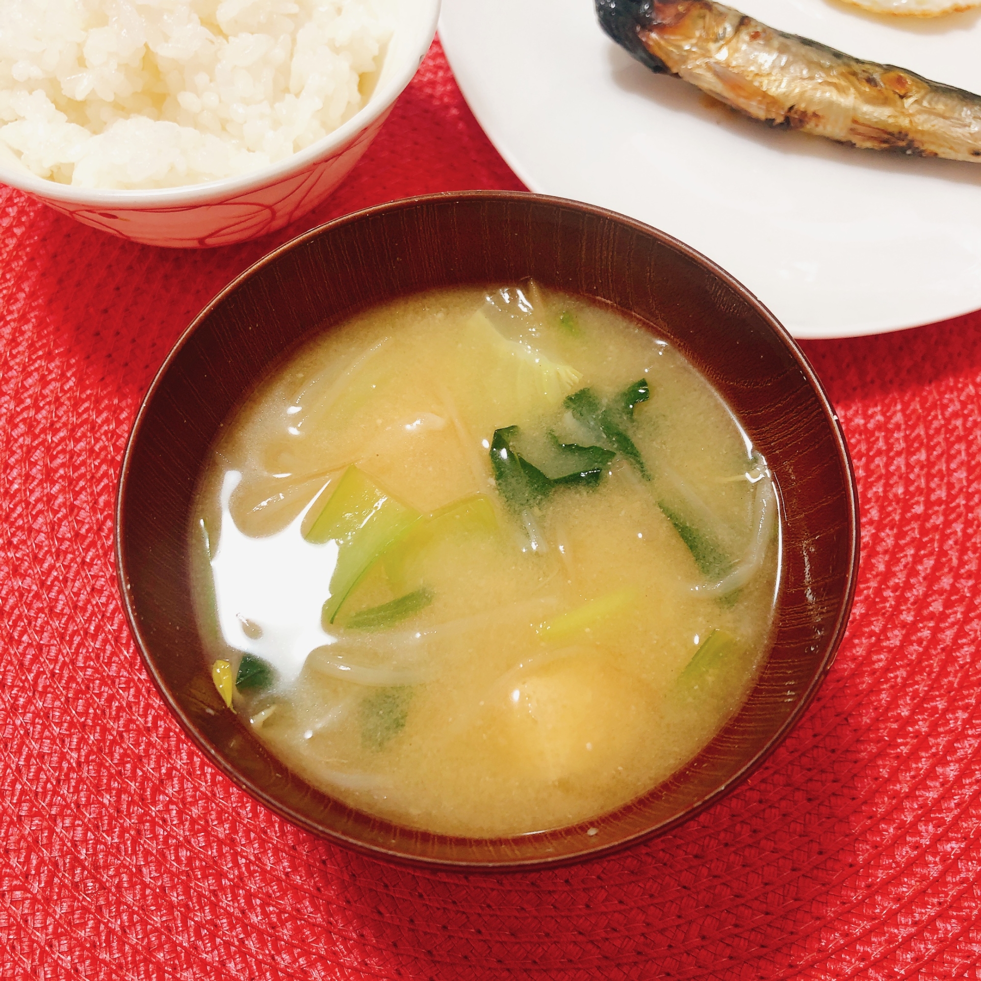 もやし青梗菜味噌汁