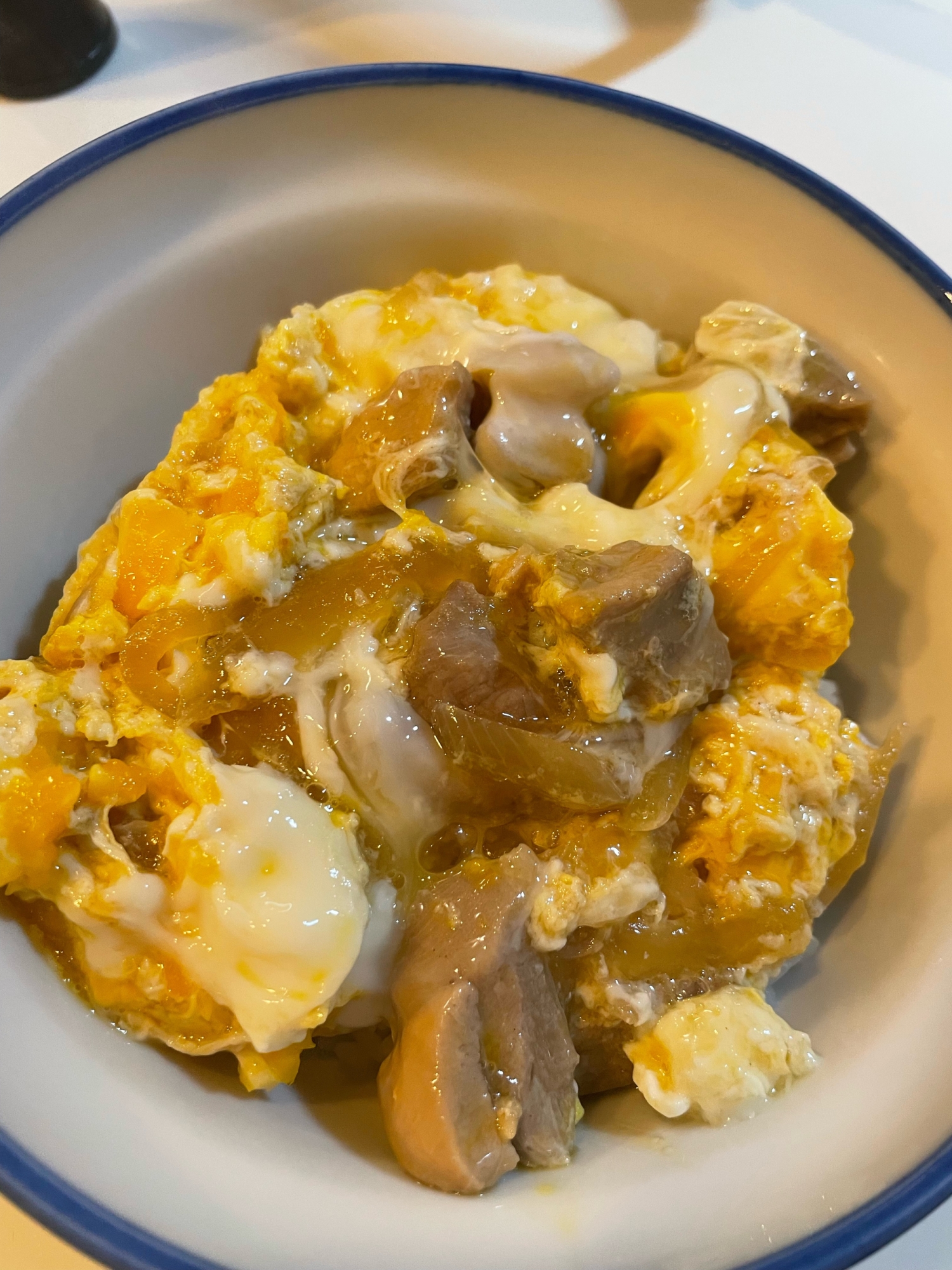 関西風出汁の味がしっかり！ふわふわ卵の親子丼