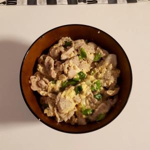 めんつゆで 豚玉子丼 レシピ 作り方 By ちょこケーキ 楽天レシピ