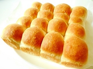 簡単に シンプルに ちぎりパン 型なしでも平気 レシピ 作り方 By ドキンちゃん０２９８ 楽天レシピ