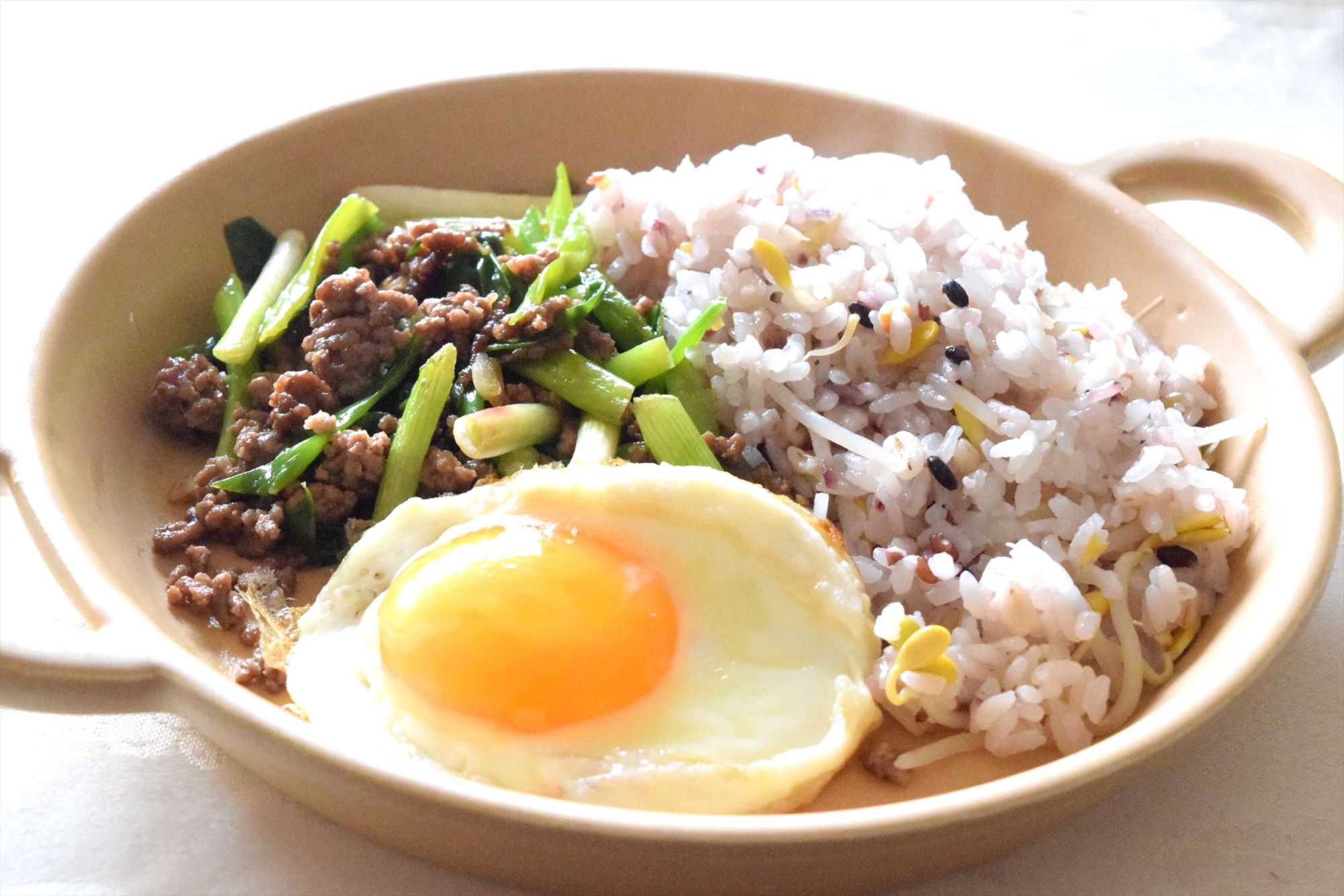 雑穀もやしご飯　ガバオライス風