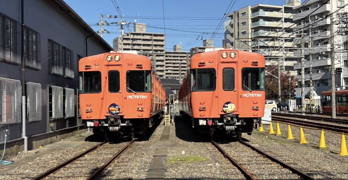 京王2010系（伊予鉄800系）検査票銘板　タイムセール中 京王2010系（伊予鉄800系）検査票銘板 タイムセール中 伊予鉄道 鉄道線