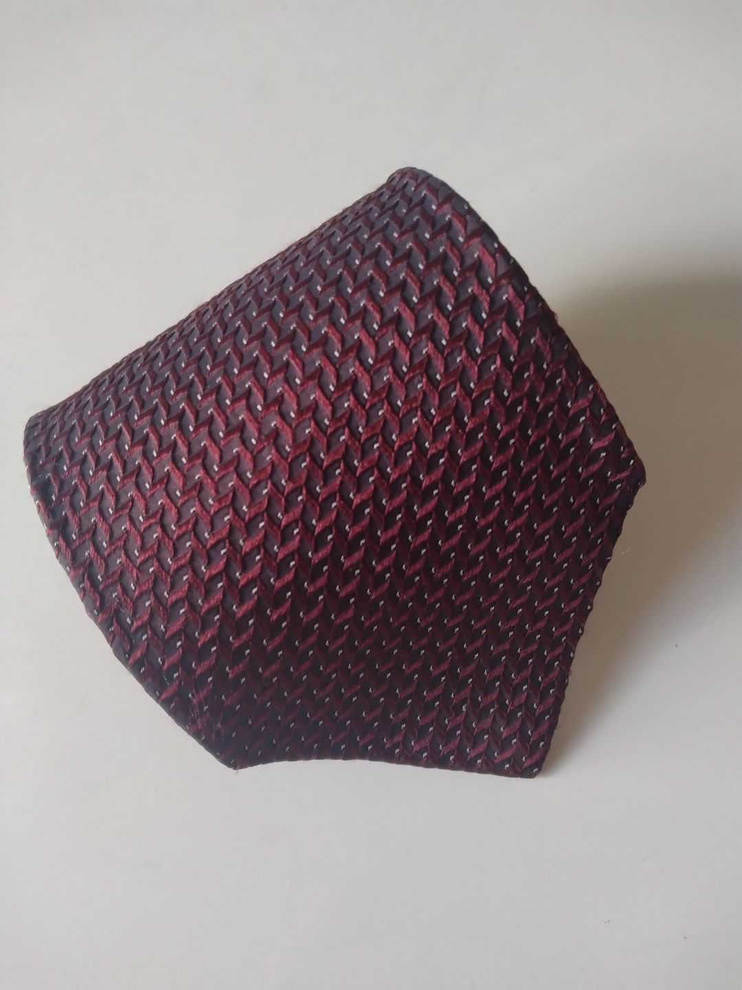 FREE TIE