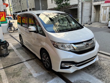 ホンダ ステップワゴン スパーダ(2017年式、7万5千～8万km)の車検作業