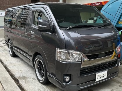ハイエースバン(トヨタ)の”純水"手洗い洗車