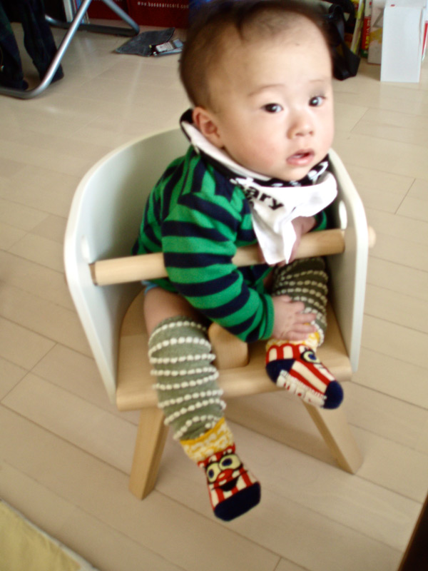 割引発見 矢嶋Sdi Fantasia Carota-mini ホワイト CRT-02L 人参をモチーフにした愛らしい子供椅子 日本製