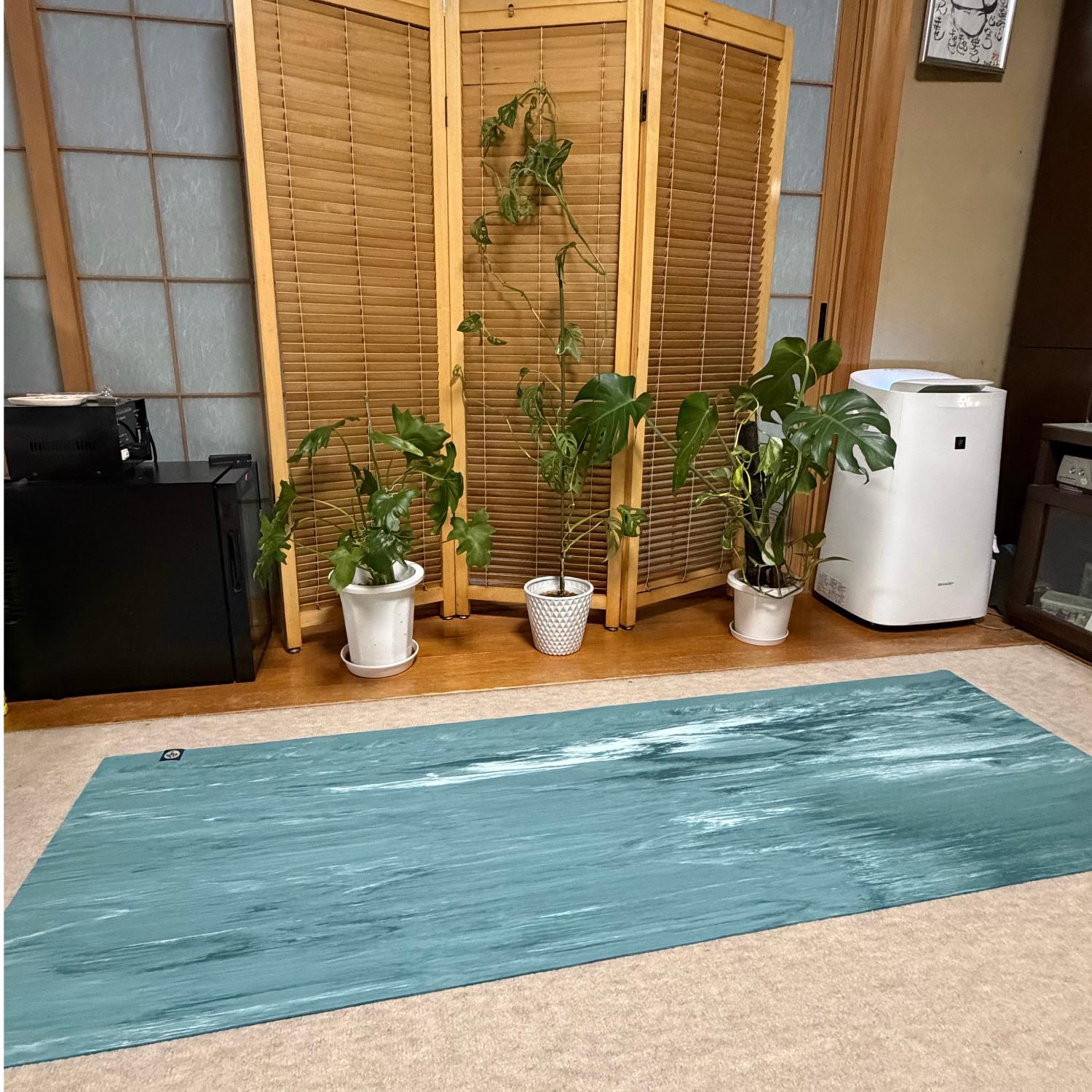 楽天市場】折りたたみ ヨガマット マンドゥカ Manduka エコ スーパー