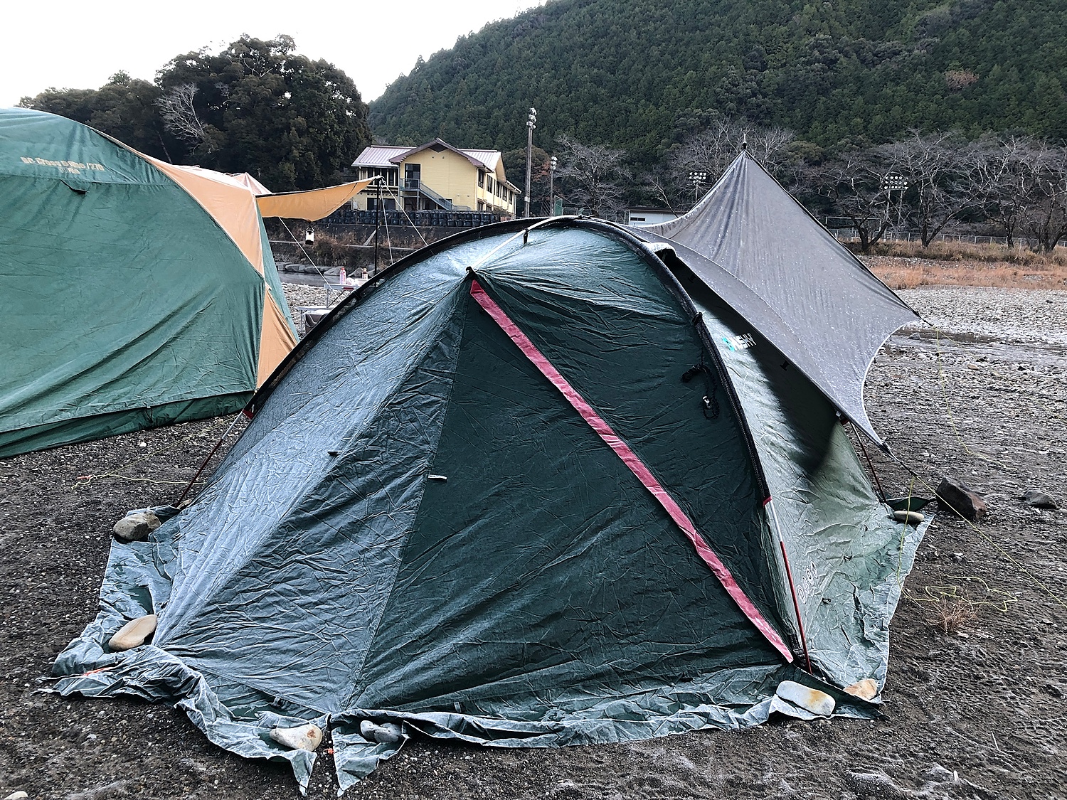 楽天市場】高評価☆4.67【耐水圧11000mm】軍隊も愛用 世界の冒険 楽天市場】高評価☆4.67【耐水圧11000mm】軍隊も愛用 世界の冒険