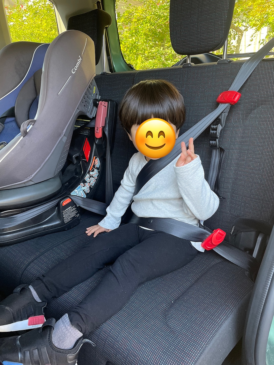 チャイルドシート 黒 スマートキッズベルト シートベルト 子供 車 