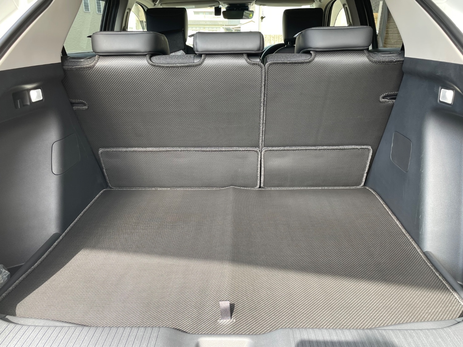 ホンダ 新型 ヴェゼル VEZEL RV系 2024年4月〜モデルにも対応 ラゲッジルームマット カーボンファイバー調  ヴェゼル VEZEL ラゲッジマット レビュー画像4