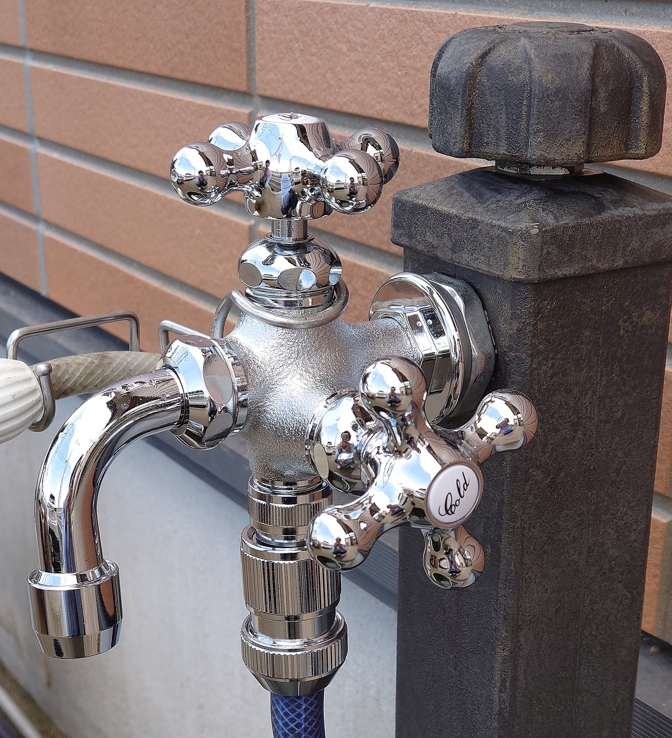 楽天市場】カクダイ(KAKUDAI) ガーデン用万能ホーム双口水栓 704-116 