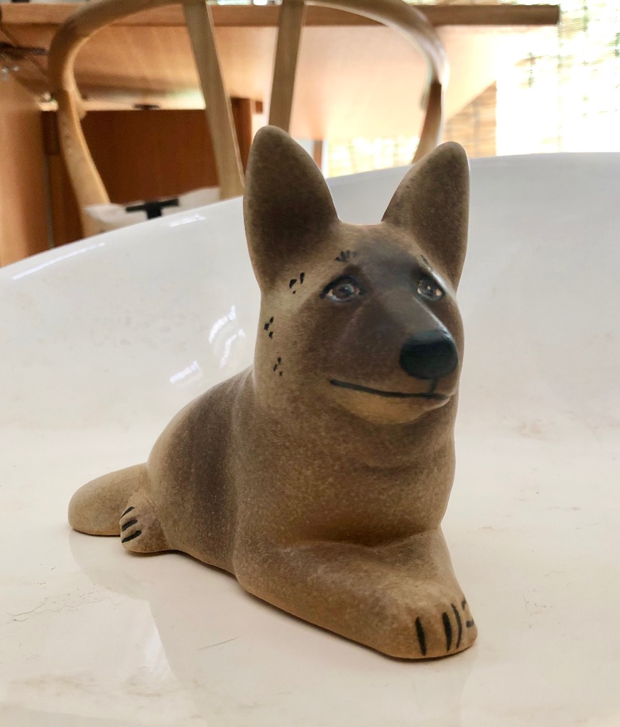 楽天市場】リサラーソン 置物 ケンネル 犬 アルサティアン