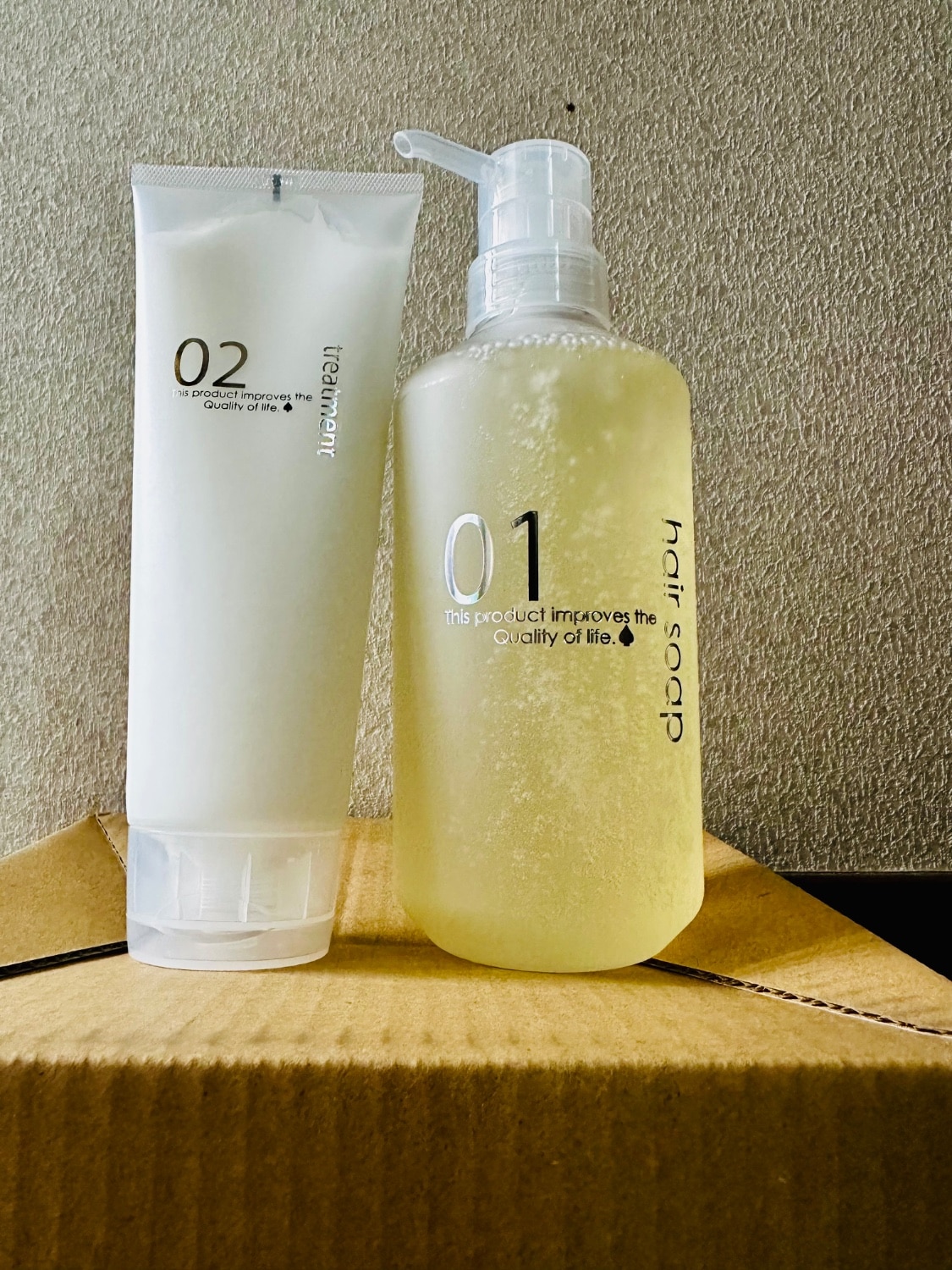 【12/31まで値下げ】クイーンズバスルームシャンプー 01 2個セット ヘアソープ（シャンプー） - クイーンズバスルーム オンラインショップ