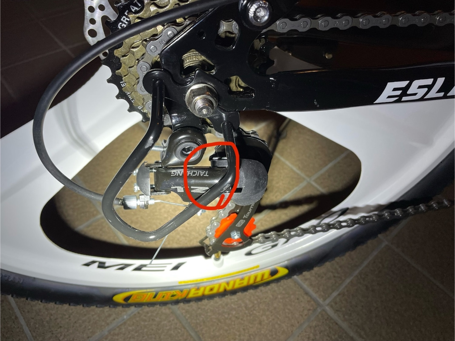 楽天市場】ESLUVE マウンテンバイク MTB 26インチ 21段変速 クロス