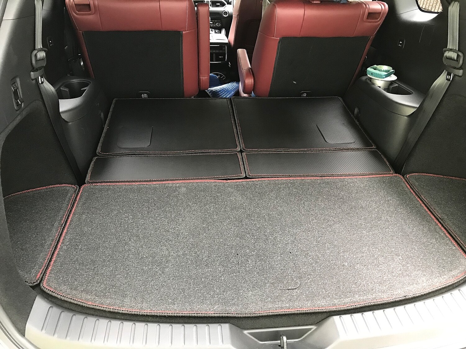 マツダ CX-8 KG系 ラゲッジルームマット ◆カーボンファイバー調 リアルラバー HOTFIELD 日本製 防水 ト CX8 ラゲッジマット HOTFIELD レビュー画像14
