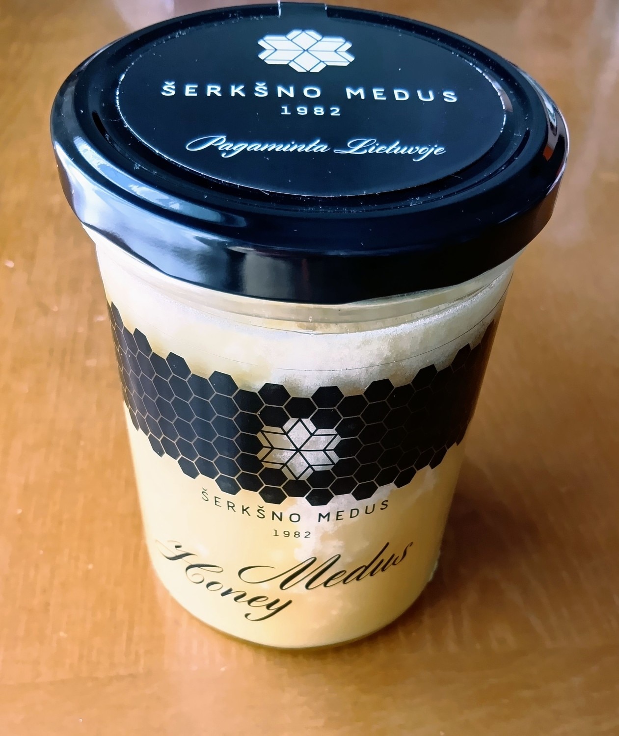 ŠERKŠNO MEDUS リトアニア産 リンデンはちみつ 1kg 楽天市場】リンデン「生」はちみつファミリーサイズ 500g 北欧
