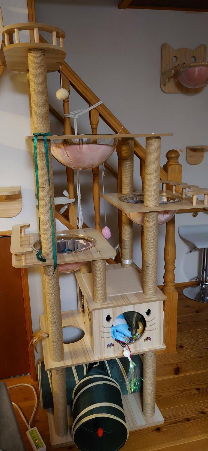 AORTD キャットタワー 木製 大型 据え置き おしゃれ 多頭飼い 大型猫 宇宙船 高さ182cm 中型 ペット用品  キャットタワー 木製キャットタワー AORTD レビュー画像1