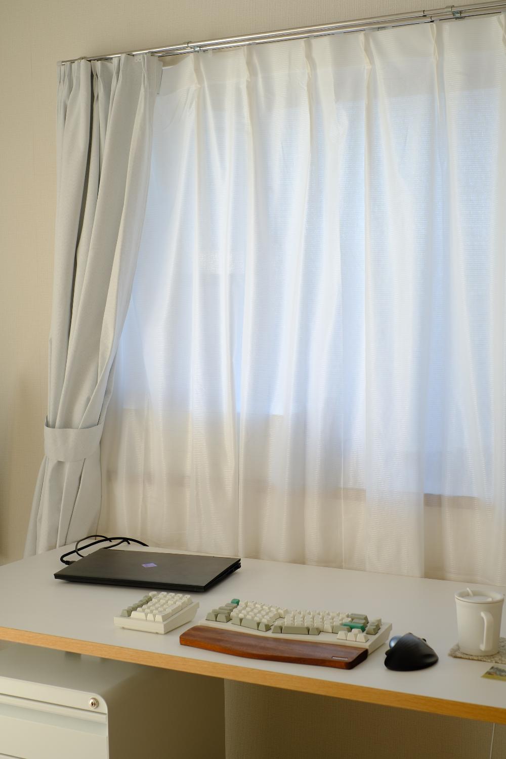 カーテン 完全遮光 遮光 1級 2級 幅100cm 幅125cm 幅150cm 丈90cm～丈215cm ホワイト グレ 完全遮光カーテン マックラシリーズ 遮光カーテン口コミ レビュー画像8