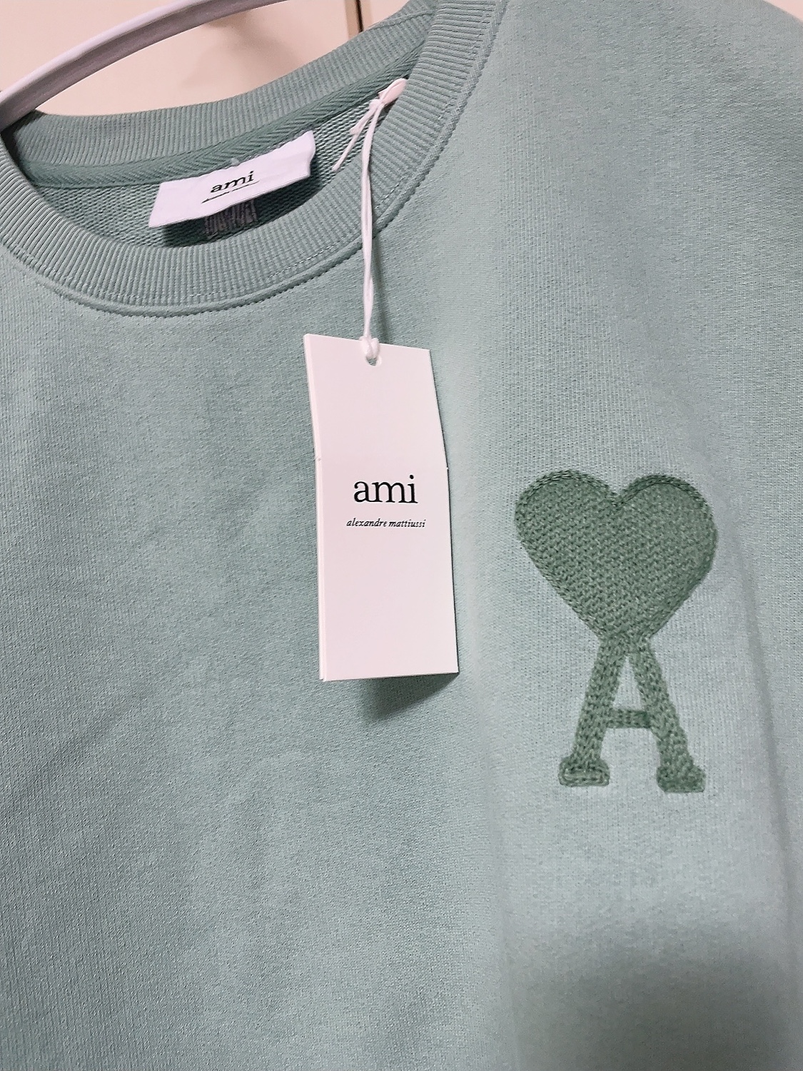 手頃な価格 ☆火曜日限定☆アミパリス amiparis ロングTシャツ 白×赤