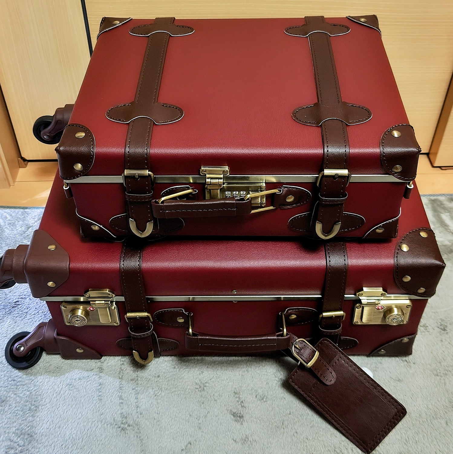 スーツケース Chocolat バーガンディーブラウン Mサイズ - 旅行用バッグ