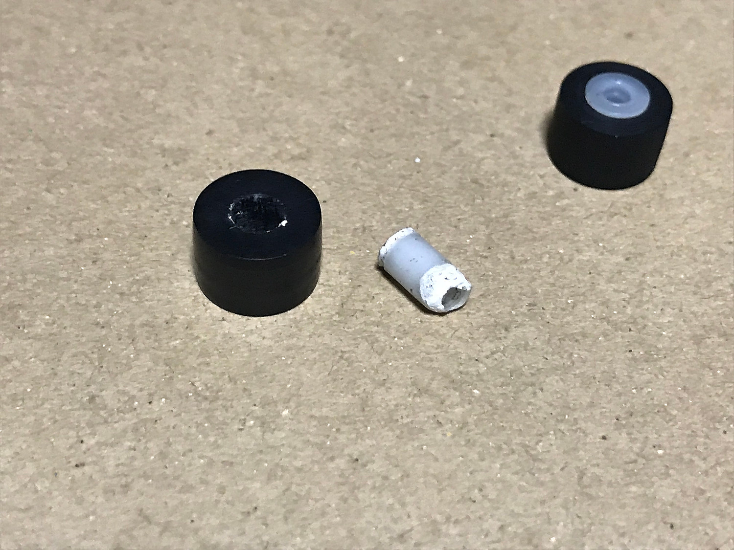 楽天市場】カセットデッキ修理パーツ ピンチローラー 外径11mm 楽天市場】カセットデッキ修理パーツ ピンチローラー 外径11mm