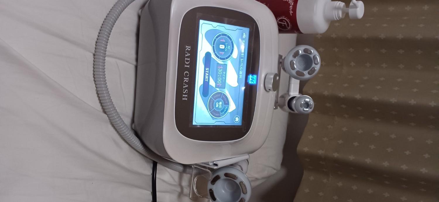 RADI CRASH エステ機器 楽天市場】RADI CRASH 日本製 吸引ラジオ波同時出力エステ機器