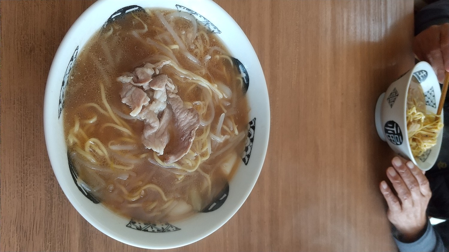 旭川 ラーメン 青葉 醤油ラーメン 送料無料 あおば しょうゆ らーめん 乾麺 ラーメン スープ付き 1食×2袋 価格598円 青葉 正油  ラーメン あおばしょうゆ ラーメン 袋麺(北海道 ポイント・きた蔵の畑) みんなのレビュー·口コミ