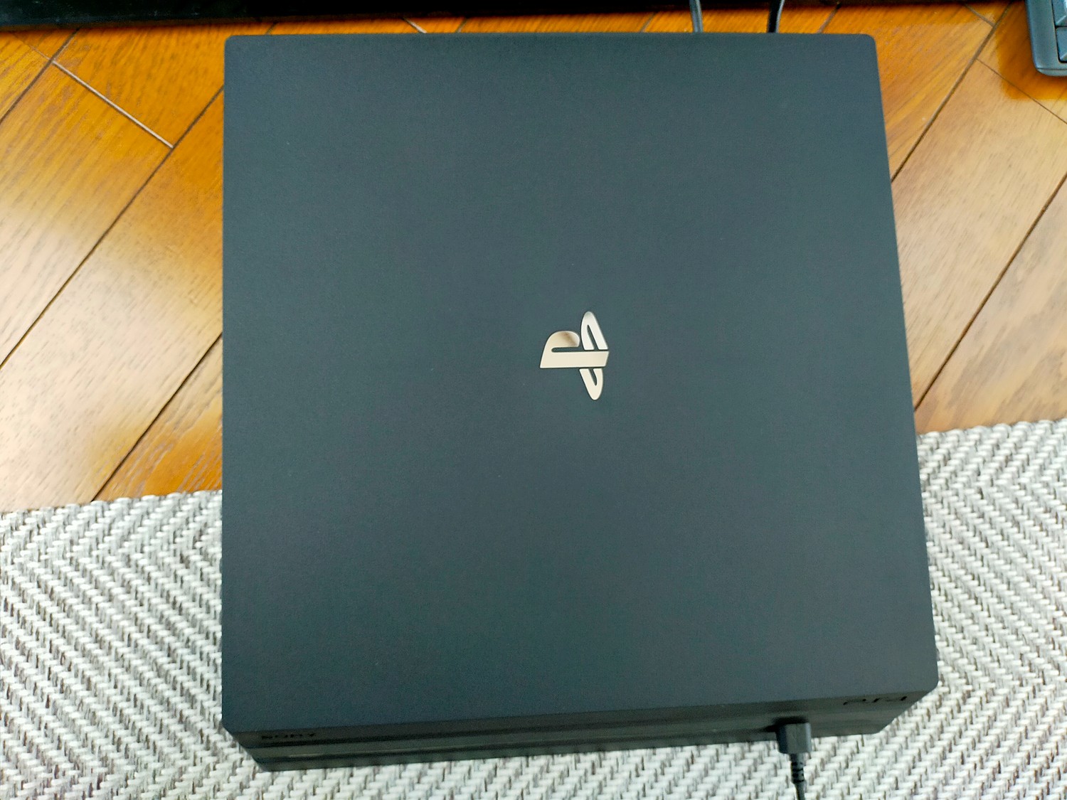 楽天市場 Ps4 ソフト プレゼントキャンペーン中 Ps4 プレステ4 プレイステーション4 Pro ジェット ブラック 1tb Cuh 7100bb01 本体 すぐ遊べるセット 純正 コントローラー ランダムplaystation4 Sony 中古 Iimo リユース店 みんなのレビュー