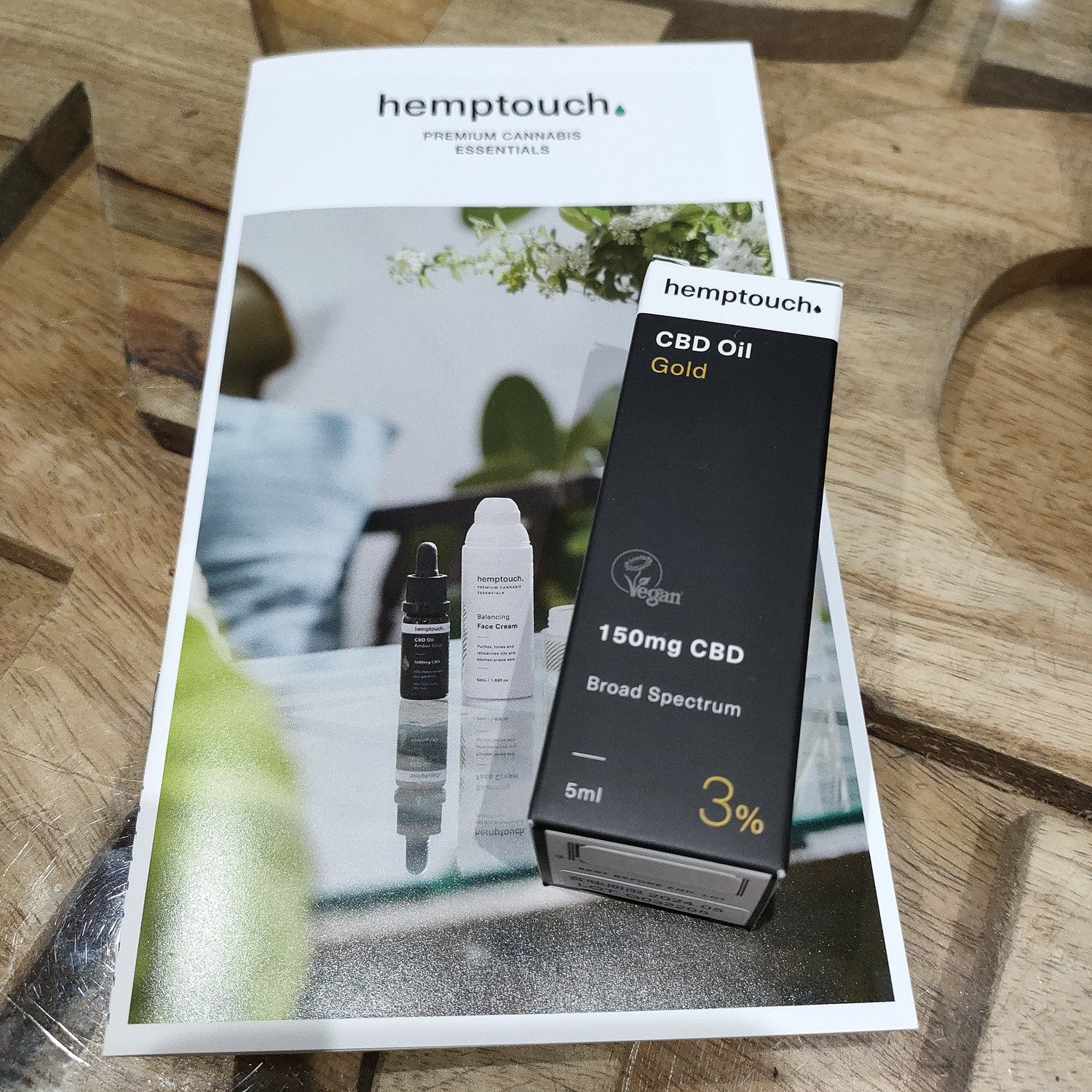 送料無料（一部地域を除く） hemptouch CBD オイル 3% 150mg 5mL