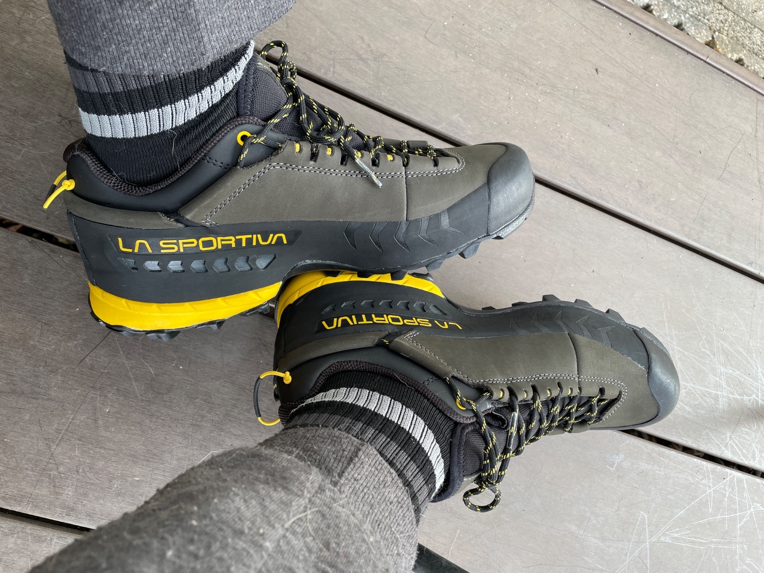 楽天市場】【即納】スポルティバ TX5 LOW GTX carbon/yellow 登山靴