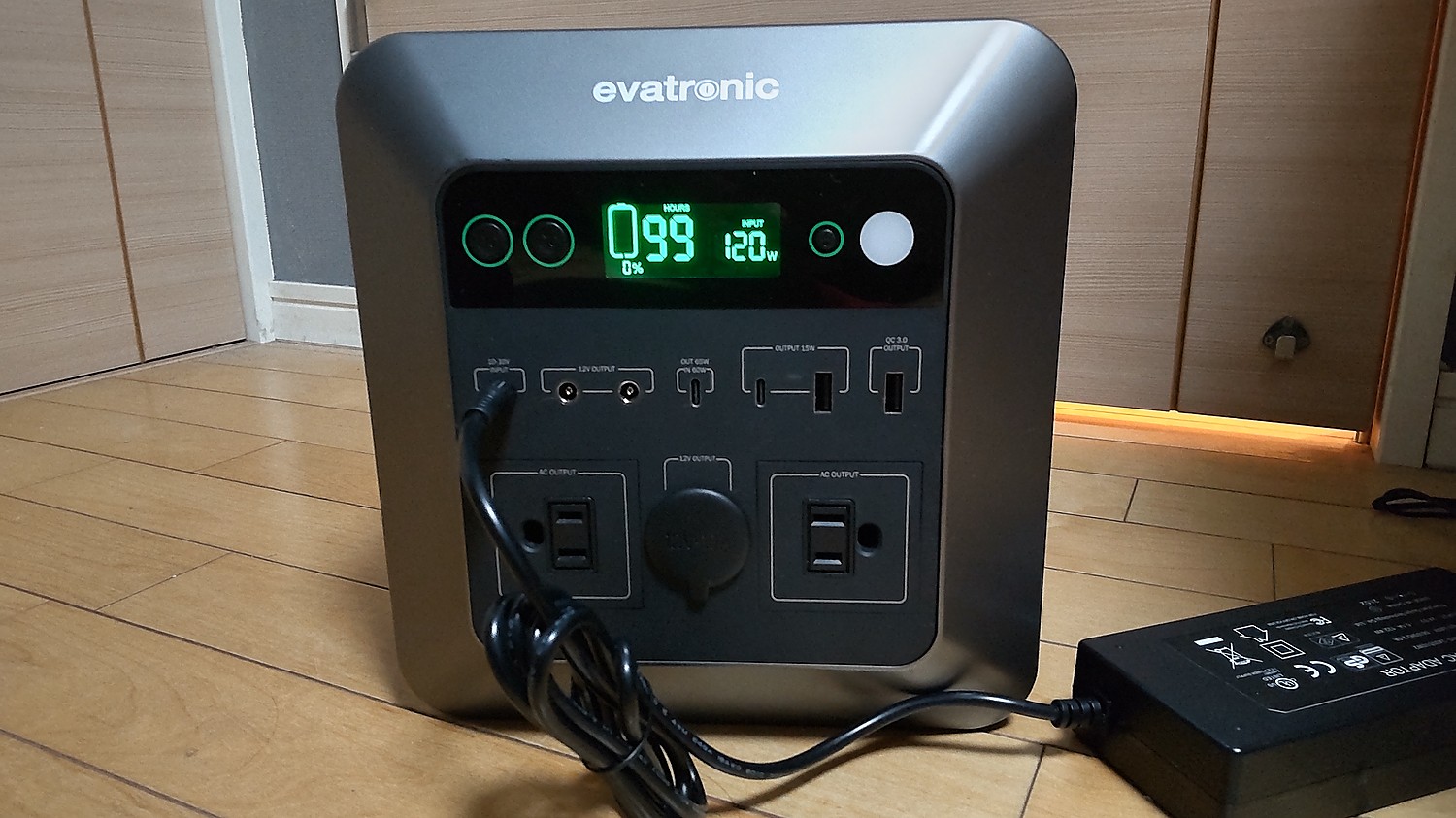 楽天市場】ポータブル電源 Evatronic 600W 192500mAh/712.25wh ポータブル電源バッテリー 65W USB C急速充電  家庭アウトドア両用 ピーク1000Wバックアップ電源 110V ACコンセント LEDライト純正弦波 キャンプ 釣り 車中泊 アウトドア 防災グッズ  緊急対策 地震 ET-PB010 ...