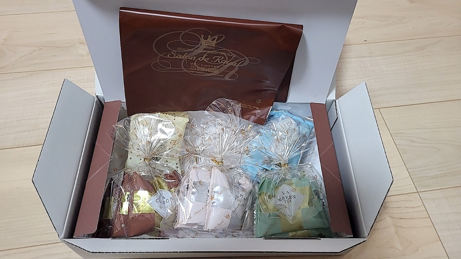母の日 翌日発送 ピーカンナッツチョコレート サロンドロワイヤル プチギフト レビュー画像13