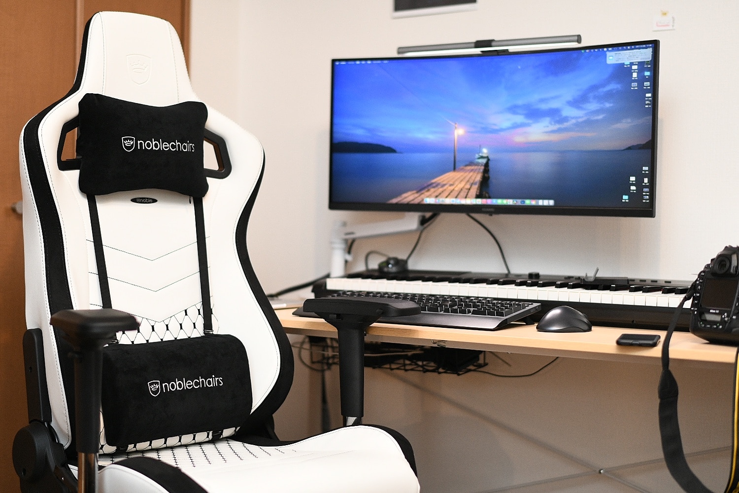 楽天市場】noblechairs ノーブルチェアーズ NBL-PU-WHT-002 プレミアム 