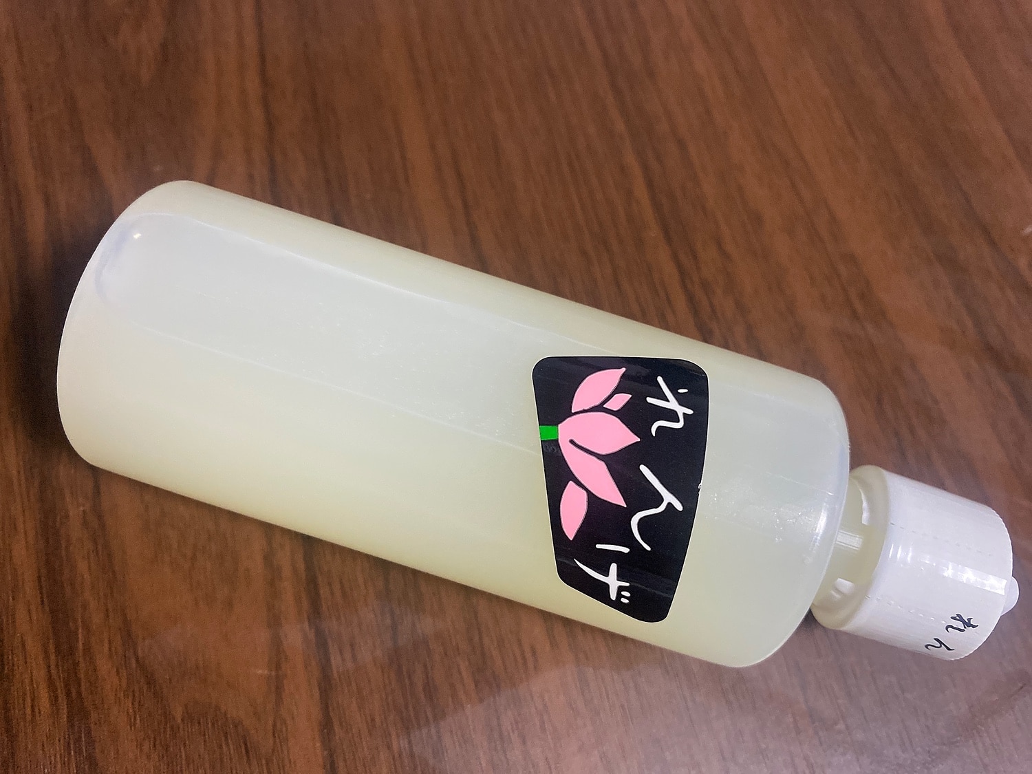 【楽天市場】【れんげ研究所 公式オンラインショップ】 ニキビ 化粧水 保湿 乾燥 シミ しわ れんげ化粧水 1本 140CC (使用期限2月15日) ( サリチル酸 レモン レンゲ化粧水2