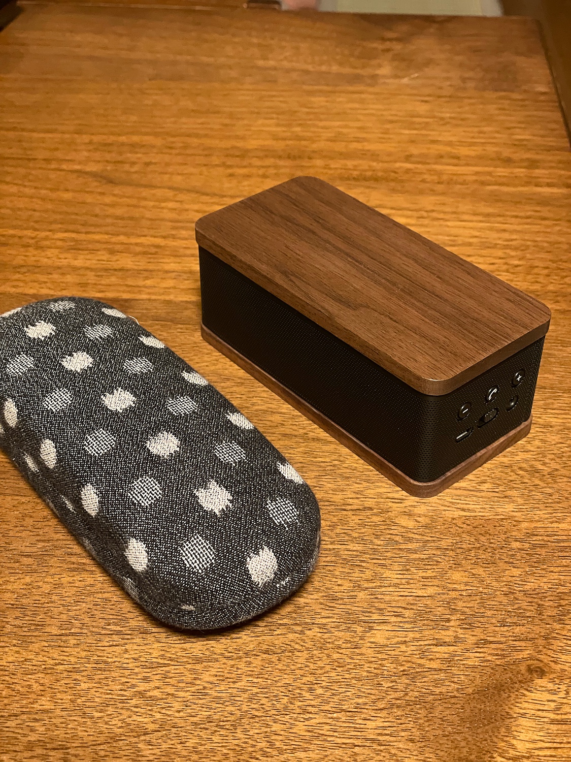 【月末セール】Hacoa＊モバイルスピーカー（ウォールナット） 楽天市場】【 Hacoa 公式 】 Bluetooth スピーカー 木製 ギフト