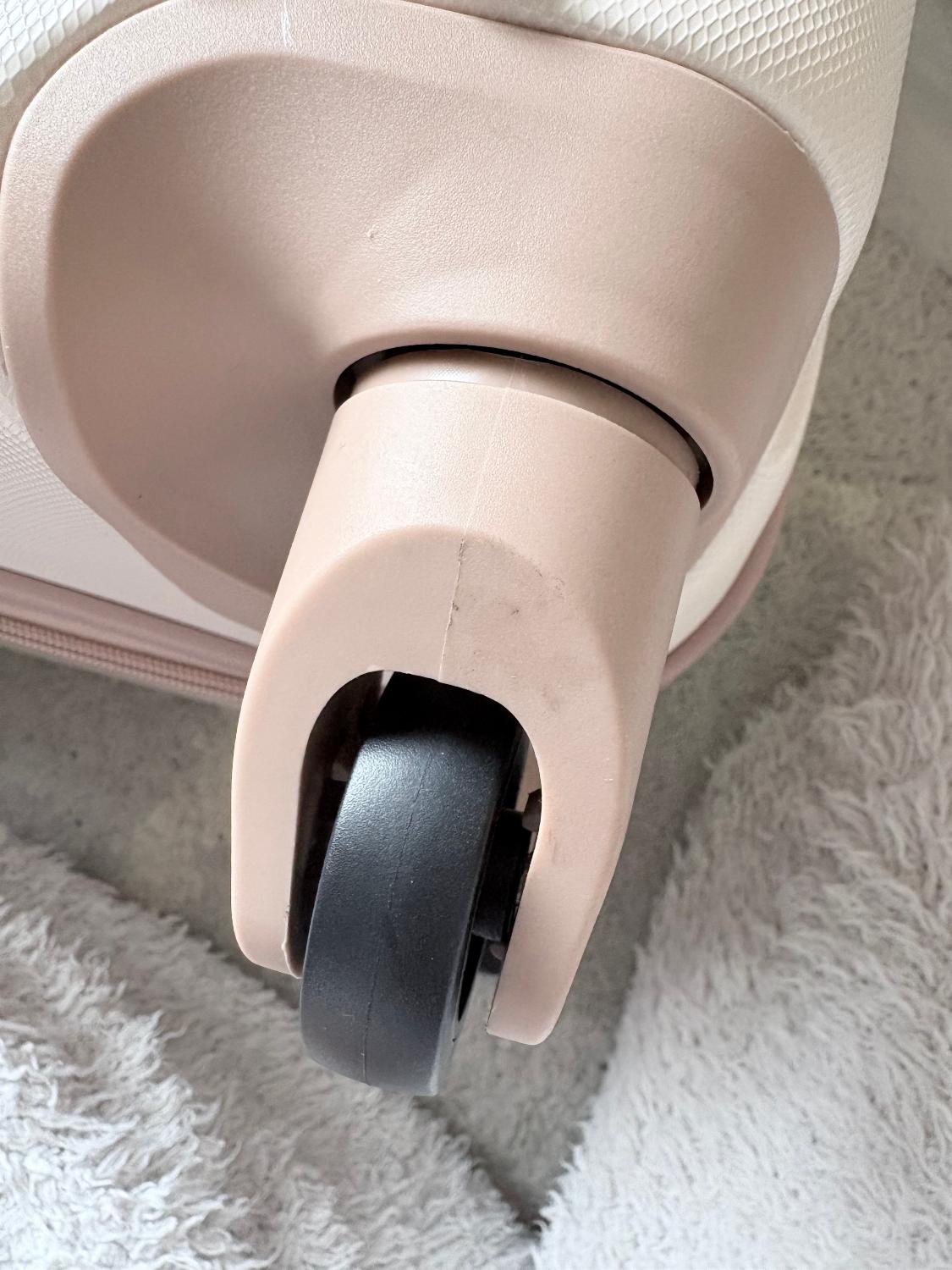 スーツケース 機内持込 軽量 キャリーバッグ TSAロック USBポート ドリンクホルダー 静音 人気 修学旅行 大容量 TANOBIスーツケース T9088口コミ スーツケース軽量 レビュー画像7