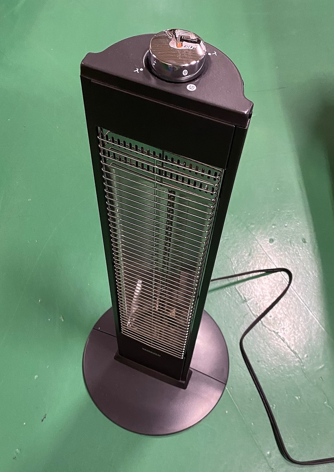 [山善] 遠赤外線カーボンヒーター レトロ調 ワイド＆スポット 800W 遠赤p main-s4h71.jpg