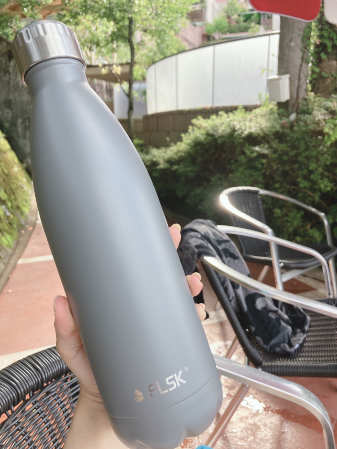 ドイツ　水筒 炭酸にも使えるドイツ生まれの真空断熱ボトル『FLSK | フラスク