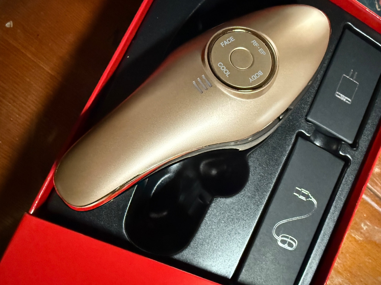 楽天市場】【最強配送】MEラボンエクラ 美顔器 テレビ紹介商品 EMS