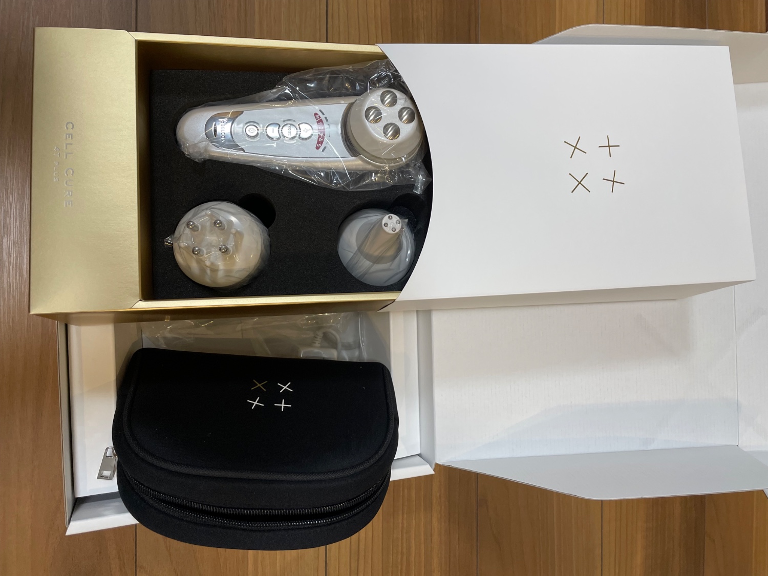 CCS24 美顔器 本体 付属品付き　箱あり 新品】ベレガ セルキュア 4T プラスプラス 美顔器 Cellcure Plus