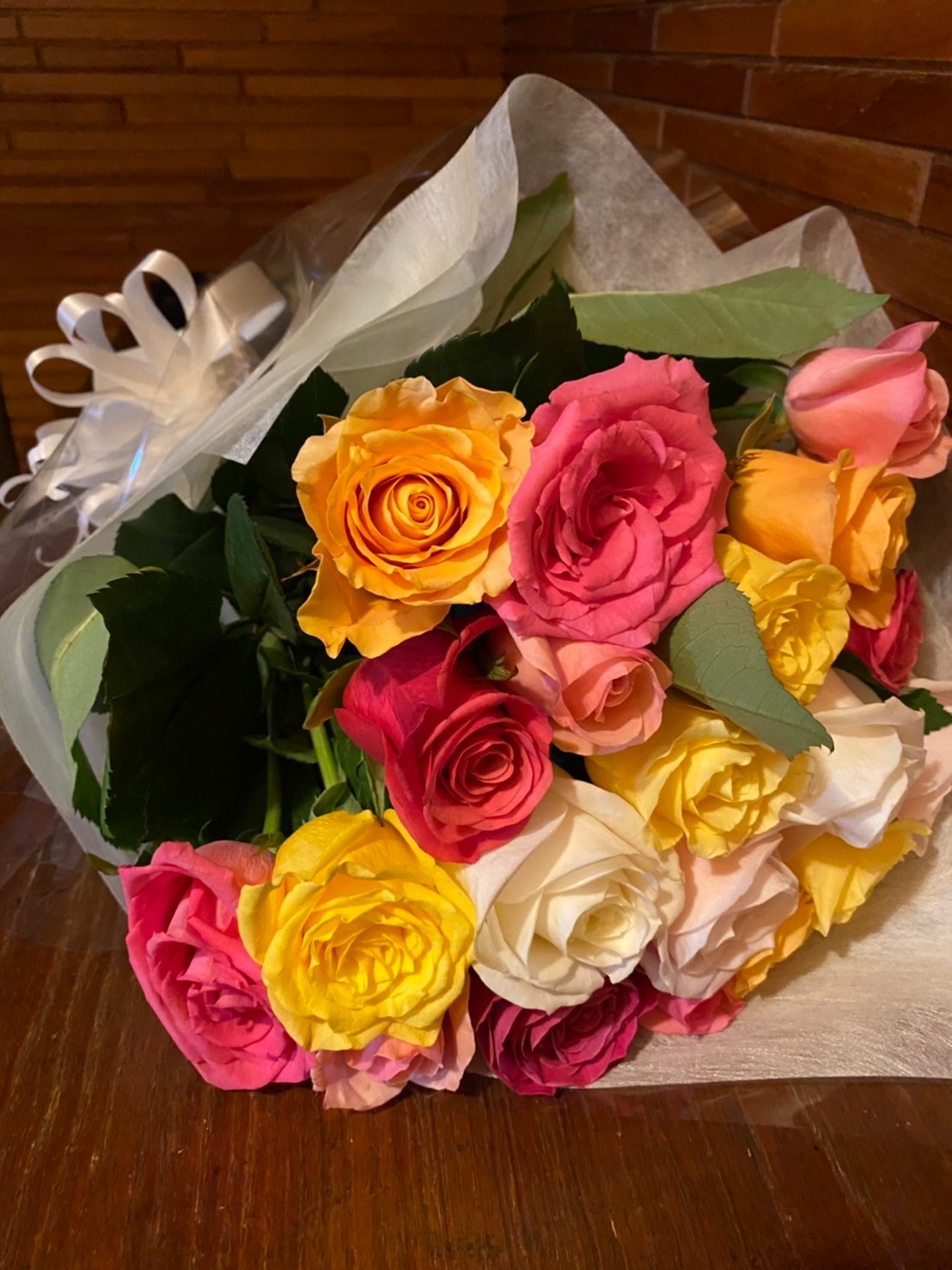 楽天市場 バラの花束 本以上で本数指定承ります バラ 生花 花束 赤バラ ピンクバラ ミックスバラなど 花束 誕生日 送料無料 誕生日プレゼント 女性 花 ギフト 108本 プロポーズ 60本 還暦祝い 愛の告白に赤い薔薇 144本 101本 100本 99本 50本 40本 30本 お祝い