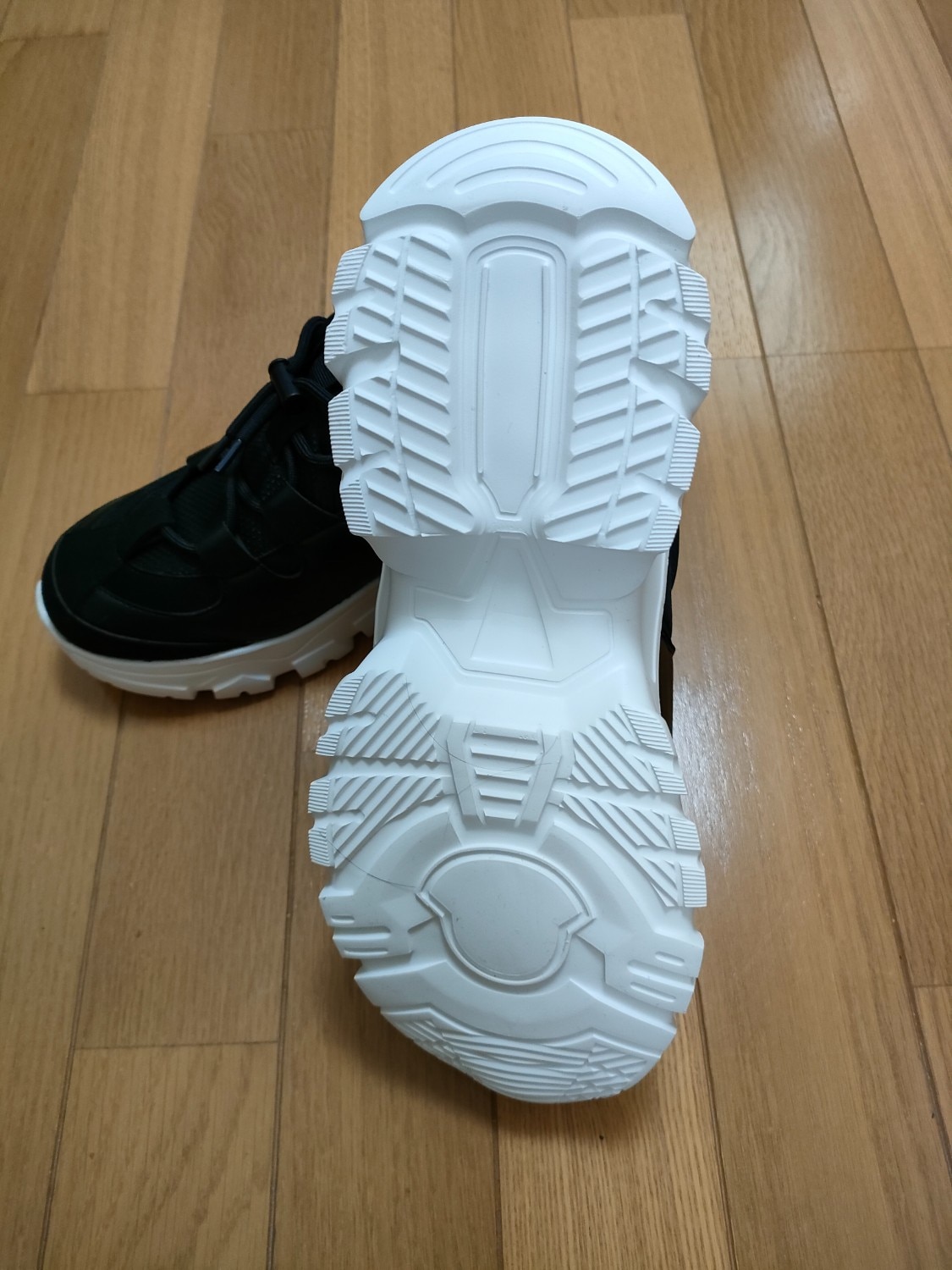 【新品未使用】夫が寝たあとに スニーカー 24.5 夫が寝たあとに オリジナル 瞬履きスニーカー | 905-111898