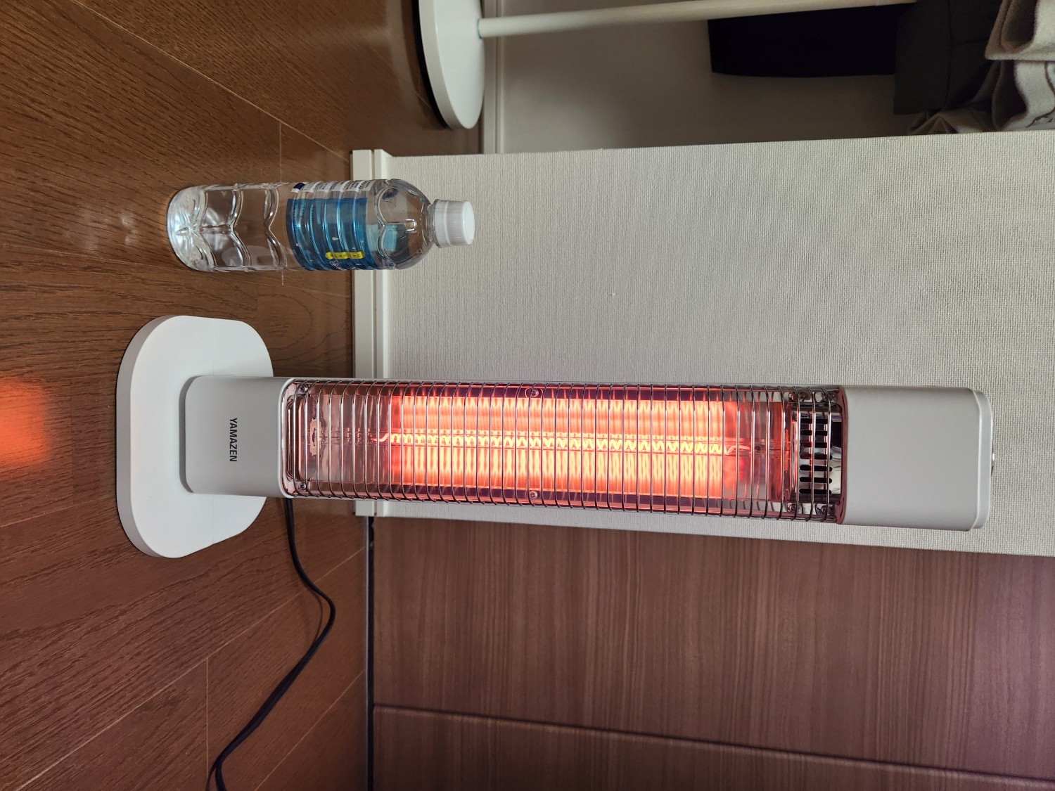楽天市場】ヒーター 電気ストーブ カーボンヒーター おしゃれ 楽天市場】ヒーター 電気ストーブ カーボンヒーター おしゃれ