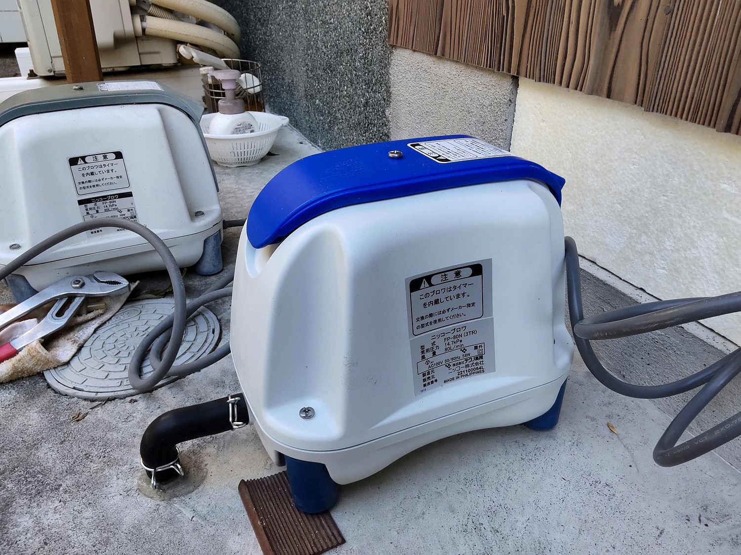 浄化槽ブロワー 安永エアポンプ APー100F 新古品 水槽ポンプにも早い者 