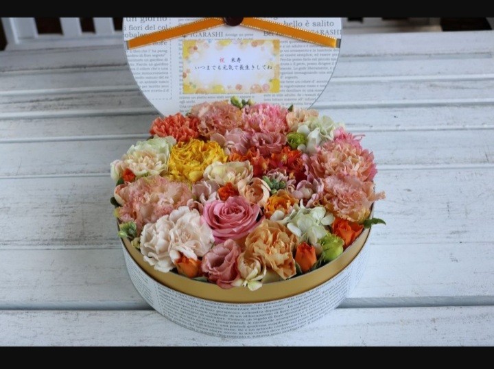 楽天市場 300円lineお友だちクーポン フラワーケーキ Lサイズ 花 ギフト 誕生日 ハロウィン 秋 お歳暮 プレゼント アレンジメント フラワー お祝い アレンジ フラワーアレンジメント あす楽 退職祝い プレゼント 花屋 Igarashi 欧風フラワーギフト みんなの