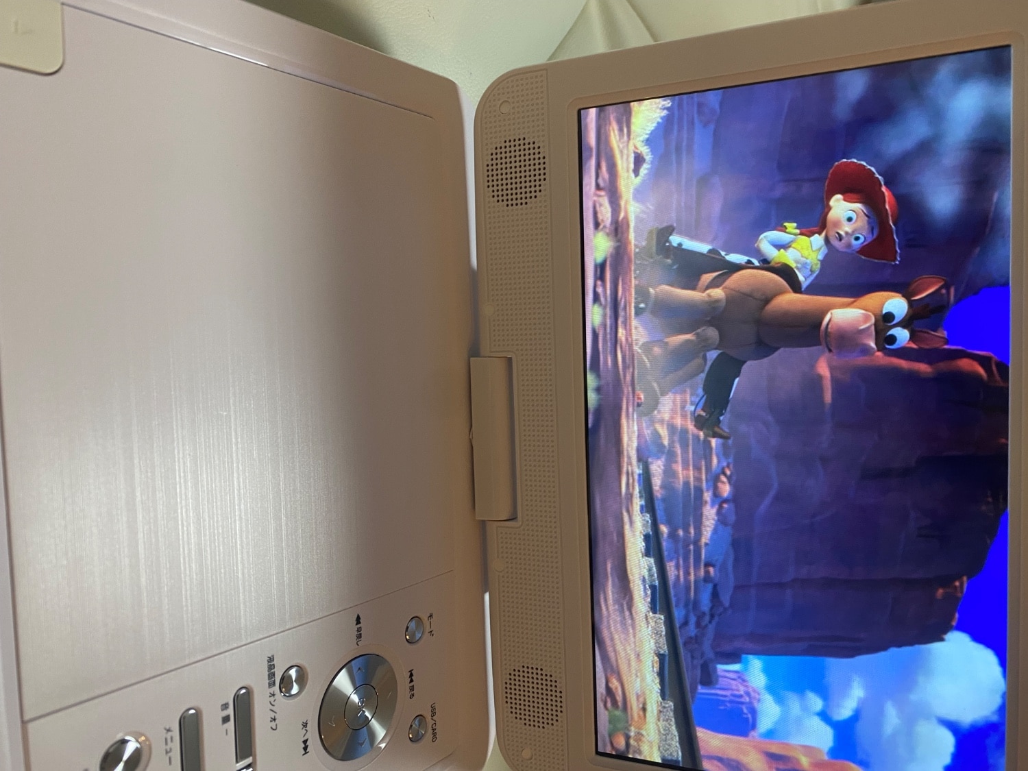 ポータブルDVDプレーヤー ホビナビ 車載DVDプレーヤー レビュー画像4