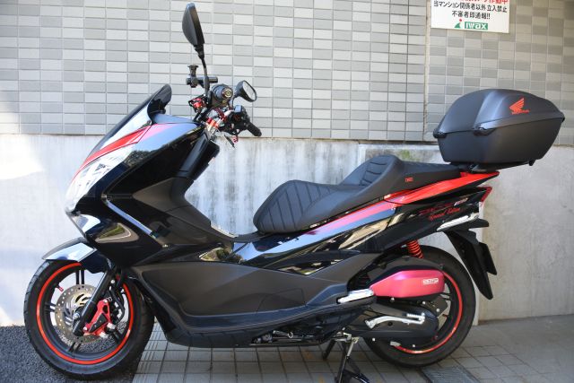 楽天市場 ホンダ Pcx カスタム シート Pcx125 Pcx150 純正 ベースhonda Pcx125 150 用 純正ベース カスタムシート タックロール Bkステッチ Pcx 14 4 輸入バイクパーツ卸ツイントレード みんなのレビュー 口コミ