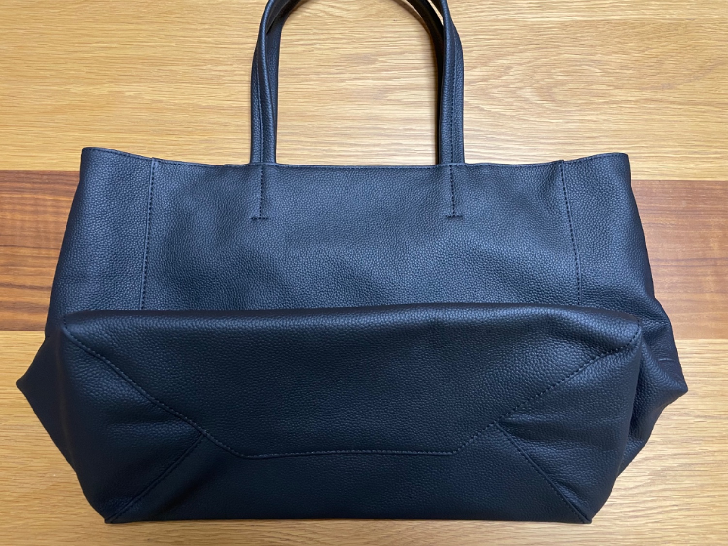 ❣️新品❣️【定価:17600円】【ドラマ「シグナル」衣装協力】 トートバッグ ❣️新品❣️【定価:17600円】【ドラマ「シグナル」衣装協力
