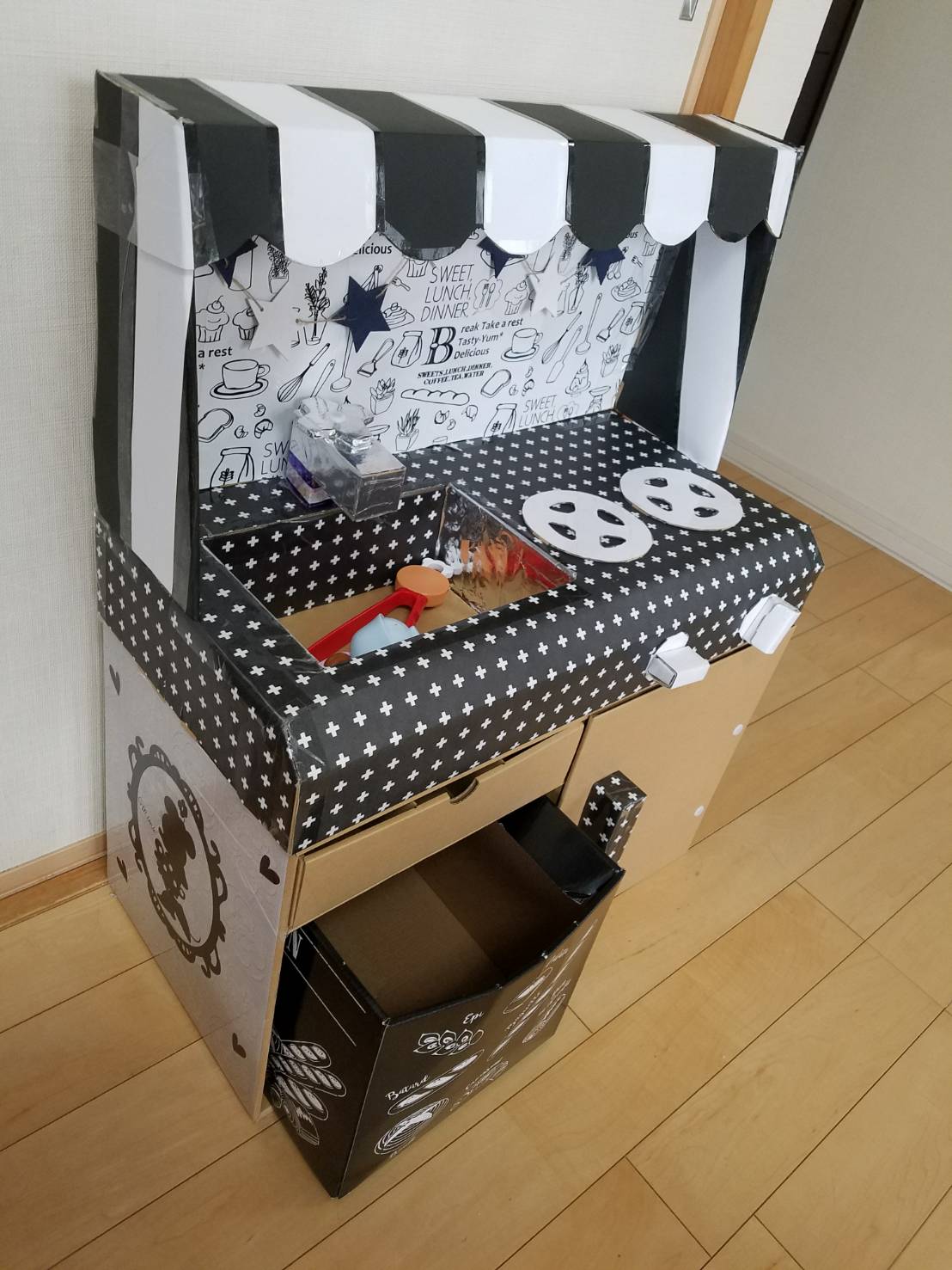 ダンボール ままごと キッチン 茶| おままごと クリスマス 2歳 3歳 誕生日 プレゼント キッチンセット セット 段 ダンボールキッチン ままごとキッチン おままごと レビュー画像10